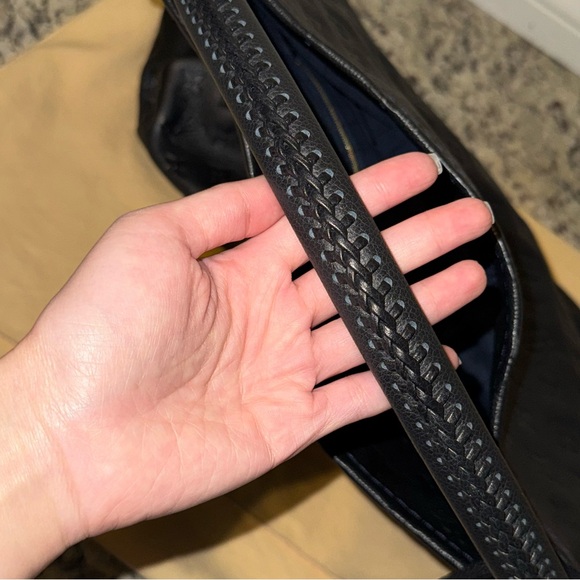 Louis Vuitton Artsy - Picture 3 of 10